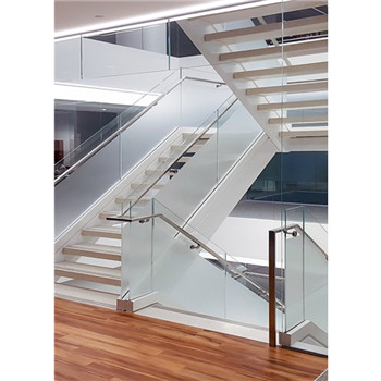 Metal Stringer U-Shaped Wood Staircase