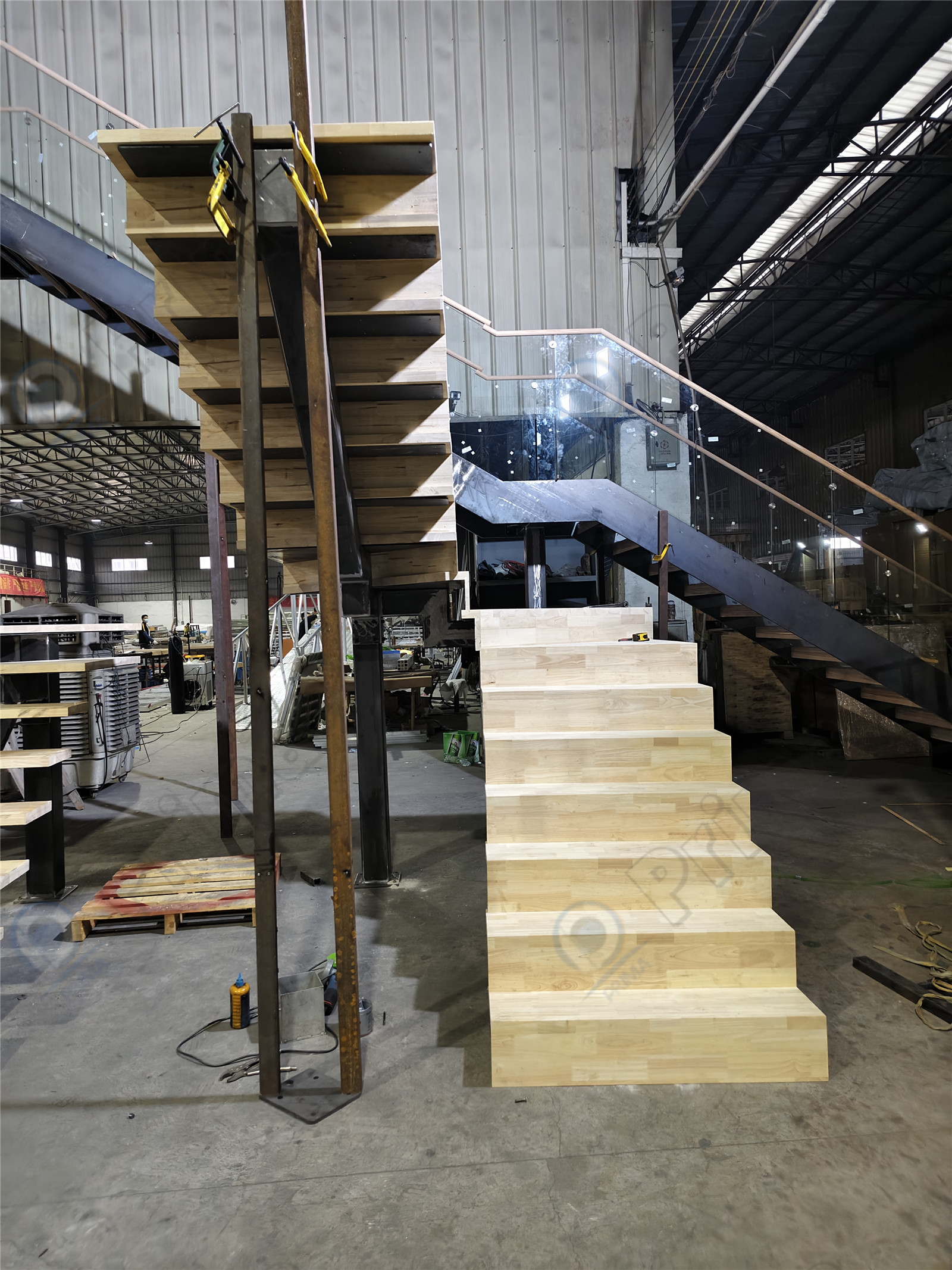 Modern Mono Beam Staircase 